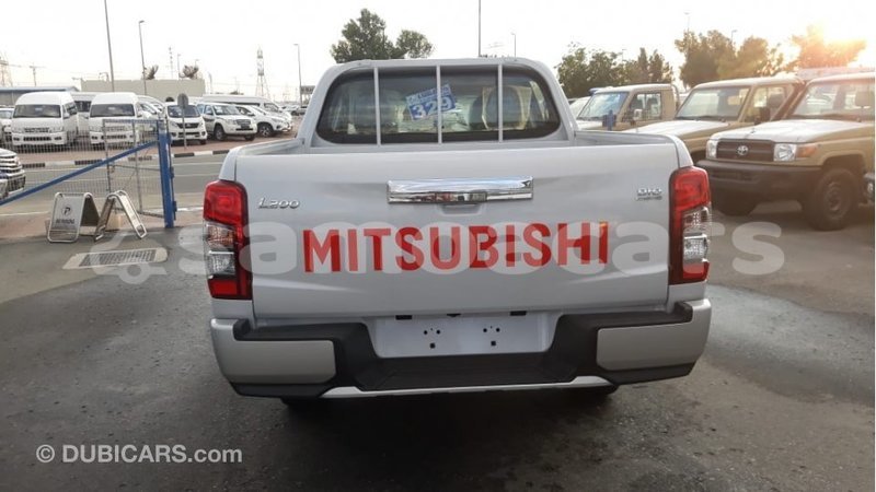 Big with watermark mitsubishi l200 a ana import dubai 3332