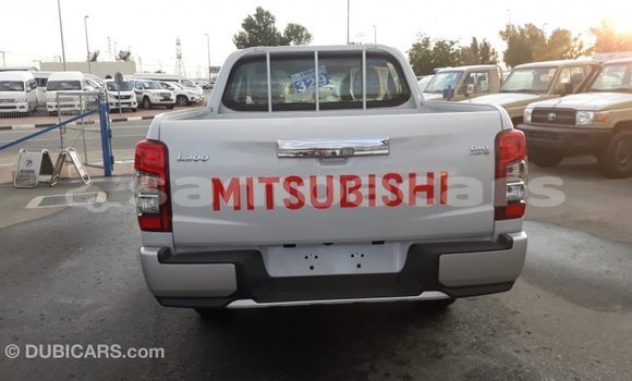 Buy Import Mitsubishi L200 White Car in Import - Dubai in A'ana Buy Import Mitsubishi L200 White Car in Import - Dubai in A'ana