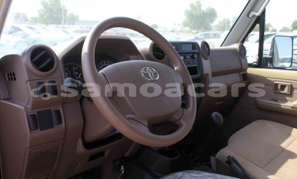 Buy Import Toyota Land Cruiser Beige Car in Import - Dubai in A'ana Buy Import Toyota Land Cruiser Beige Car in Import - Dubai in A'ana