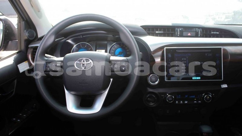 Big with watermark toyota hilux a ana import dubai 3338