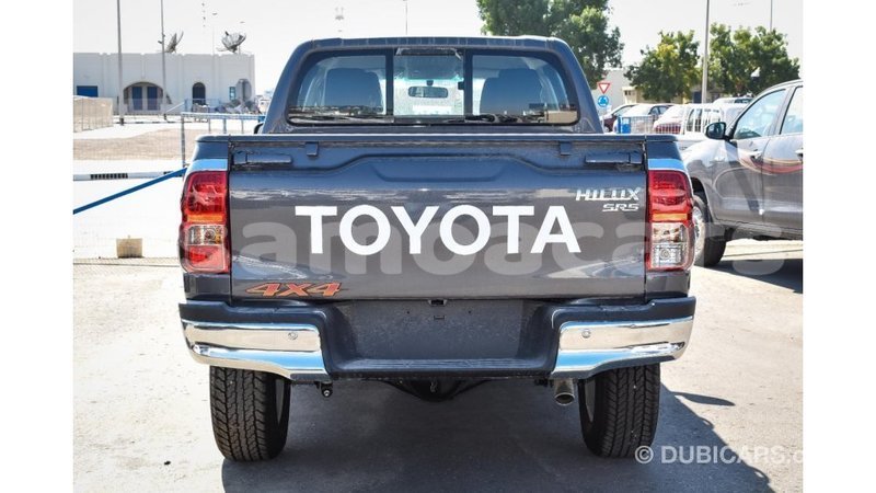 Big with watermark toyota hilux a ana import dubai 3339