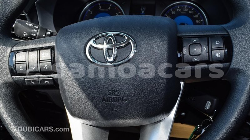 Big with watermark toyota hilux a ana import dubai 3339