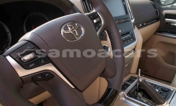 Buy Import Toyota Land Cruiser White Car in Import - Dubai in A'ana Buy Import Toyota Land Cruiser White Car in Import - Dubai in A'ana