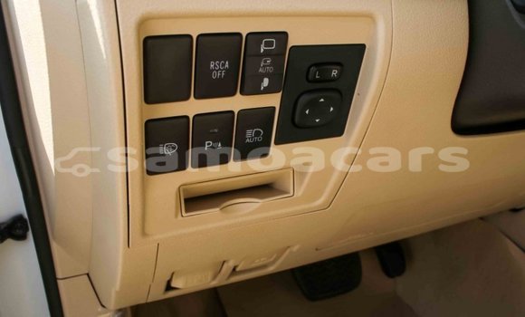 Buy Import Toyota Land Cruiser White Car in Import - Dubai in A'ana Buy Import Toyota Land Cruiser White Car in Import - Dubai in A'ana