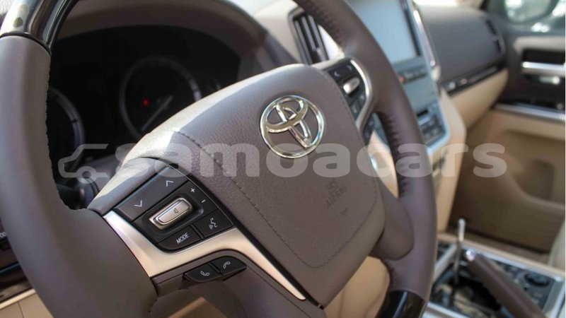 Big with watermark toyota land cruiser a ana import dubai 3340