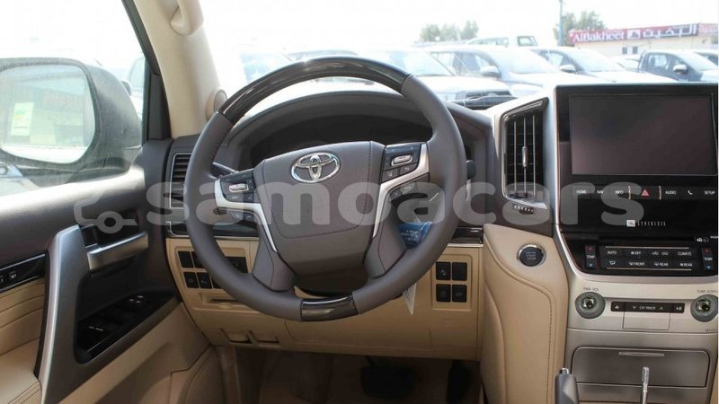 Big with watermark toyota land cruiser a ana import dubai 3340