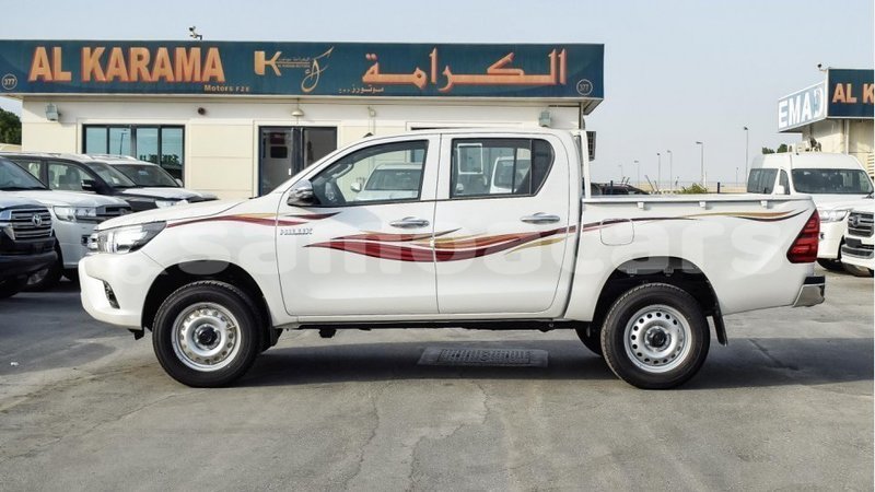 Big with watermark toyota hilux a ana import dubai 3342