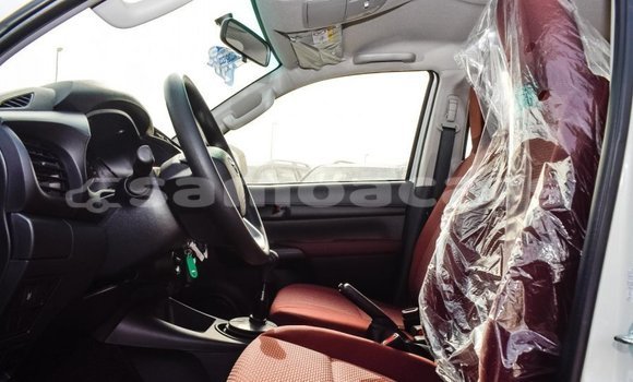 Buy Import Toyota Hilux White Car in Import - Dubai in A'ana Buy Import Toyota Hilux White Car in Import - Dubai in A'ana