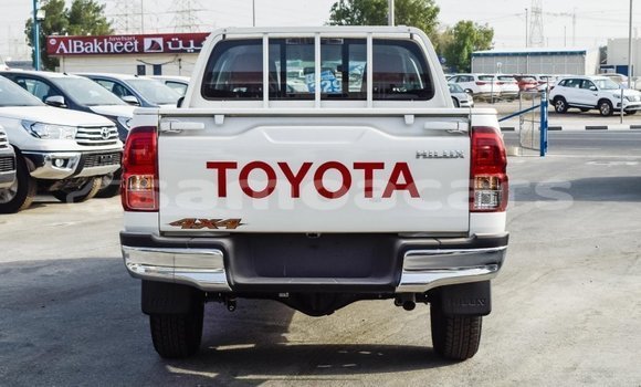 Buy Import Toyota Hilux White Car in Import - Dubai in A'ana Buy Import Toyota Hilux White Car in Import - Dubai in A'ana