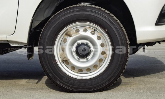 Buy Import Toyota Hilux White Car in Import - Dubai in A'ana Buy Import Toyota Hilux White Car in Import - Dubai in A'ana