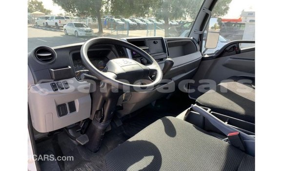 Acheter Import Voiture Mitsubishi i Blanc à Import - Dubai, A'ana Acheter Import Voiture Mitsubishi i Blanc à Import - Dubai, A'ana