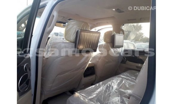 Acheter Import Voiture Lexus LX Blanc à Import - Dubai, A'ana Acheter Import Voiture Lexus LX Blanc à Import - Dubai, A'ana