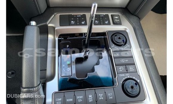 Acheter Import Voiture Toyota Land Cruiser Noir à Import - Dubai, A'ana Acheter Import Voiture Toyota Land Cruiser Noir à Import - Dubai, A'ana