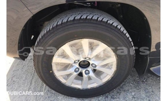 Acheter Import Voiture Toyota Land Cruiser Noir à Import - Dubai, A'ana Acheter Import Voiture Toyota Land Cruiser Noir à Import - Dubai, A'ana