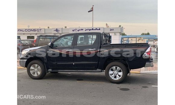 Acheter Import Voiture Toyota Hilux Noir à Import - Dubai, A'ana Acheter Import Voiture Toyota Hilux Noir à Import - Dubai, A'ana