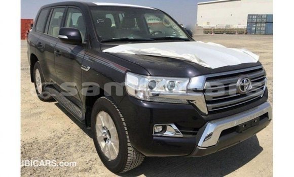 Acheter Import Voiture Toyota Land Cruiser Noir à Import - Dubai, A'ana Acheter Import Voiture Toyota Land Cruiser Noir à Import - Dubai, A'ana