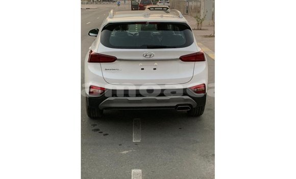 Acheter Import Voiture Hyundai Santa Fe Blanc à Import - Dubai, A'ana Acheter Import Voiture Hyundai Santa Fe Blanc à Import - Dubai, A'ana