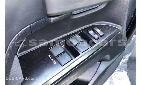 Acheter Import Voiture Toyota Land Cruiser Noir à Import - Dubai, A'ana Acheter Import Voiture Toyota Land Cruiser Noir à Import - Dubai, A'ana