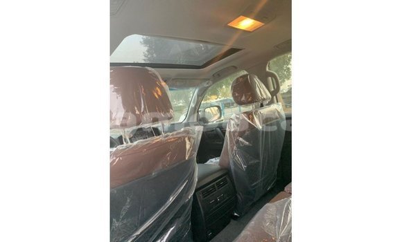 Acheter Import Voiture Toyota Land Cruiser Noir à Import - Dubai, A'ana Acheter Import Voiture Toyota Land Cruiser Noir à Import - Dubai, A'ana