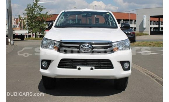 Acheter Import Voiture Toyota Hilux Blanc à Import - Dubai, A'ana Acheter Import Voiture Toyota Hilux Blanc à Import - Dubai, A'ana