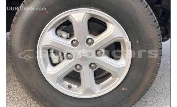 Acheter Import Voiture Mitsubishi L200 Marron à Import - Dubai, A'ana Acheter Import Voiture Mitsubishi L200 Marron à Import - Dubai, A'ana