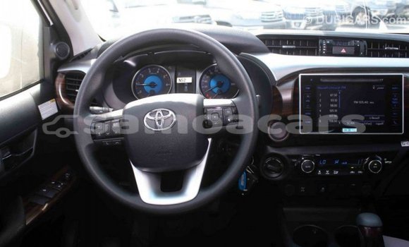 Buy Import Toyota Hilux White Car in Import - Dubai in A'ana Buy Import Toyota Hilux White Car in Import - Dubai in A'ana