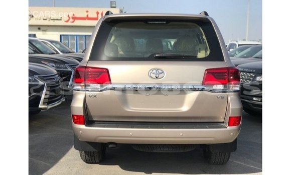 Buy Import Toyota Land Cruiser Other Car in Import - Dubai in A'ana Buy Import Toyota Land Cruiser Other Car in Import - Dubai in A'ana