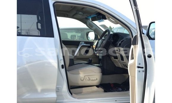 Buy Import Toyota Prado White Car in Import - Dubai in A'ana Buy Import Toyota Prado White Car in Import - Dubai in A'ana