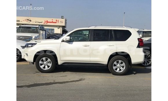 Buy Import Toyota Prado White Car in Import - Dubai in A'ana Buy Import Toyota Prado White Car in Import - Dubai in A'ana