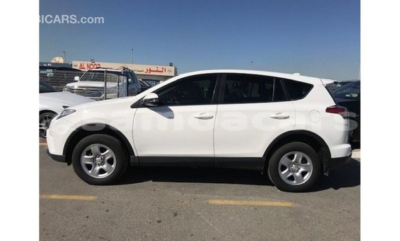 Buy Import Toyota 4Runner White Car in Import - Dubai in A'ana Buy Import Toyota 4Runner White Car in Import - Dubai in A'ana