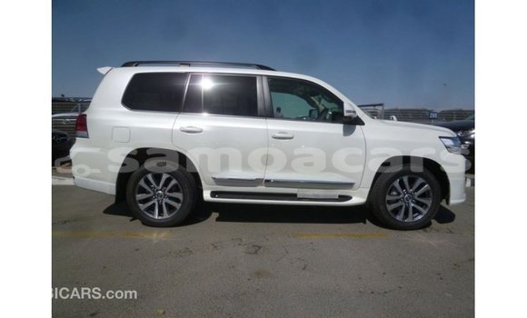 Buy Import Toyota Land Cruiser White Car in Import - Dubai in A'ana Buy Import Toyota Land Cruiser White Car in Import - Dubai in A'ana