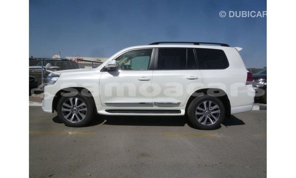 Buy Import Toyota Land Cruiser White Car in Import - Dubai in A'ana Buy Import Toyota Land Cruiser White Car in Import - Dubai in A'ana