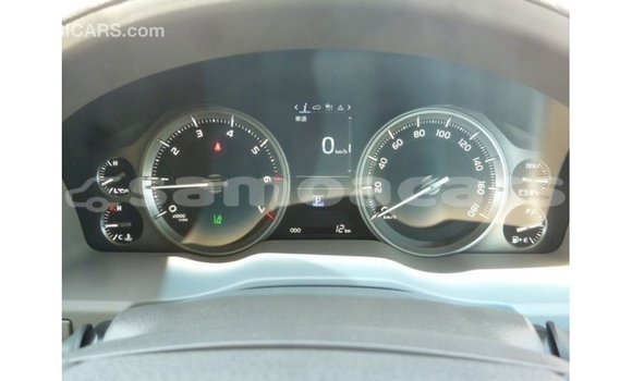 Buy Import Toyota Land Cruiser White Car in Import - Dubai in A'ana Buy Import Toyota Land Cruiser White Car in Import - Dubai in A'ana