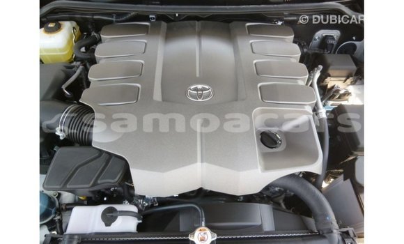 Buy Import Toyota Land Cruiser White Car in Import - Dubai in A'ana Buy Import Toyota Land Cruiser White Car in Import - Dubai in A'ana