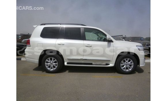 Buy Import Toyota Land Cruiser White Car in Import - Dubai in A'ana Buy Import Toyota Land Cruiser White Car in Import - Dubai in A'ana