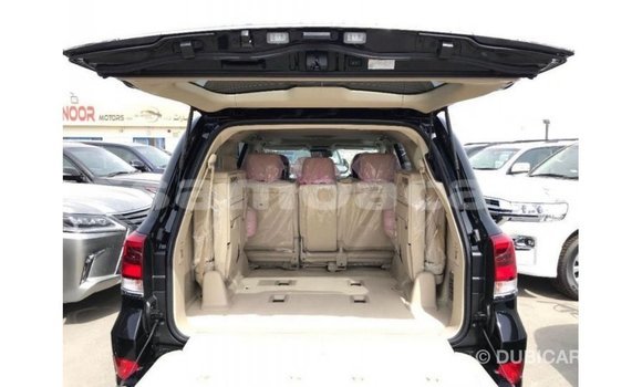 Buy Import Toyota Land Cruiser Black Car in Import - Dubai in A'ana Buy Import Toyota Land Cruiser Black Car in Import - Dubai in A'ana