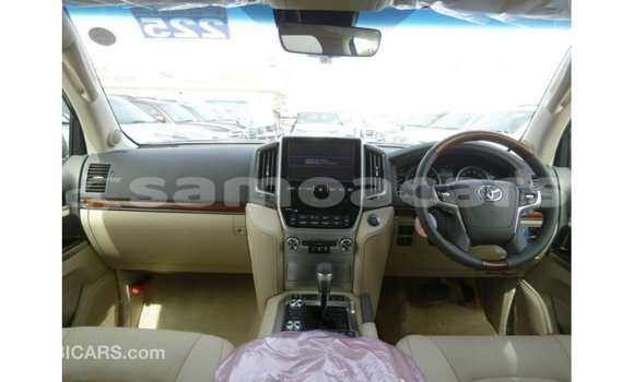 Buy Import Toyota Land Cruiser White Car in Import - Dubai in A'ana Buy Import Toyota Land Cruiser White Car in Import - Dubai in A'ana