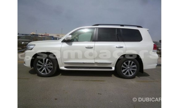 Buy Import Toyota Land Cruiser White Car in Import - Dubai in A'ana Buy Import Toyota Land Cruiser White Car in Import - Dubai in A'ana