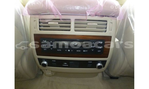 Buy Import Toyota Land Cruiser White Car in Import - Dubai in A'ana Buy Import Toyota Land Cruiser White Car in Import - Dubai in A'ana