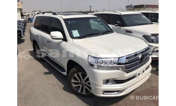 Buy Import Toyota Land Cruiser White Car in Import - Dubai in A'ana Buy Import Toyota Land Cruiser White Car in Import - Dubai in A'ana