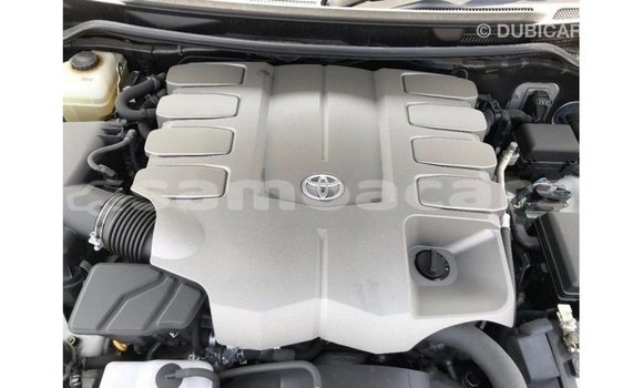 Buy Import Toyota Land Cruiser White Car in Import - Dubai in A'ana Buy Import Toyota Land Cruiser White Car in Import - Dubai in A'ana