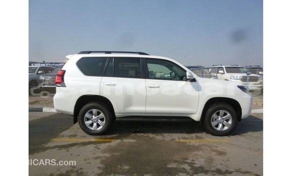 Buy Import Toyota Prado White Car in Import - Dubai in A'ana Buy Import Toyota Prado White Car in Import - Dubai in A'ana