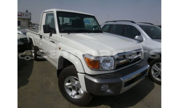 Buy Import Toyota Land Cruiser White Car in Import - Dubai in A'ana Buy Import Toyota Land Cruiser White Car in Import - Dubai in A'ana