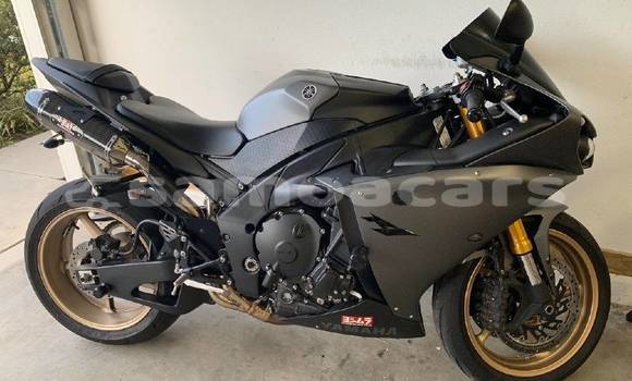 Acheter Occasion Moto Yamaha R1 Beige à Asau, Vaisigano