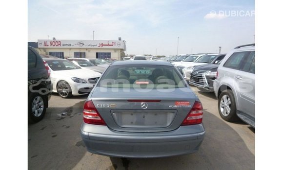Buy Import Mercedes-Benz 190 Blue Car in Import - Dubai in A'ana Buy Import Mercedes-Benz 190 Blue Car in Import - Dubai in A'ana