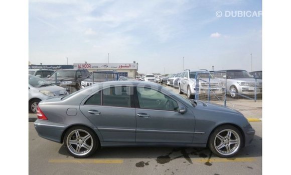 Buy Import Mercedes-Benz 190 Blue Car in Import - Dubai in A'ana Buy Import Mercedes-Benz 190 Blue Car in Import - Dubai in A'ana