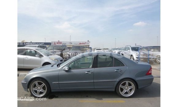 Buy Import Mercedes-Benz 190 Blue Car in Import - Dubai in A'ana Buy Import Mercedes-Benz 190 Blue Car in Import - Dubai in A'ana