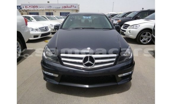 Buy Import Mercedes-Benz 190 Black Car in Import - Dubai in A'ana Buy Import Mercedes-Benz 190 Black Car in Import - Dubai in A'ana