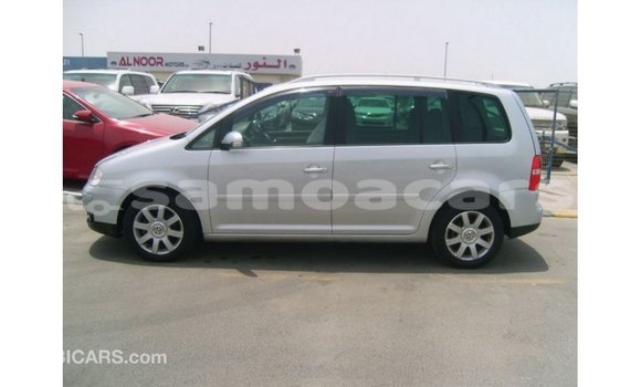 Buy Import Volkswagen Touran Other Car in Import - Dubai in A'ana Buy Import Volkswagen Touran Other Car in Import - Dubai in A'ana