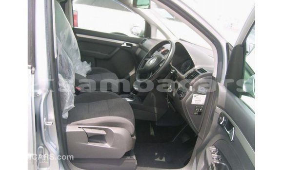 Buy Import Volkswagen Touran Other Car in Import - Dubai in A'ana Buy Import Volkswagen Touran Other Car in Import - Dubai in A'ana